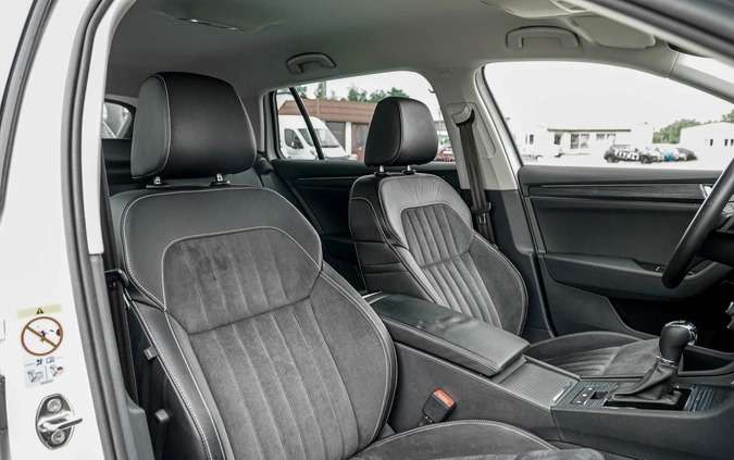 Skoda Superb cena 92900 przebieg: 178000, rok produkcji 2020 z Ogrodzieniec małe 781